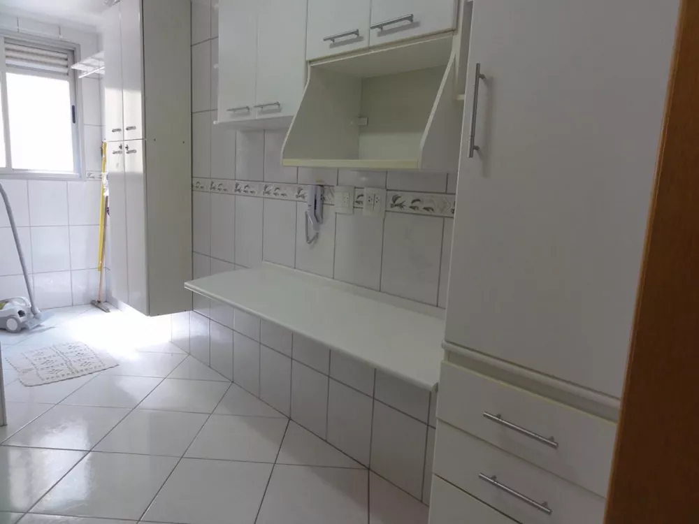 Apartamento à venda com 2 quartos, 62m² - Foto 8