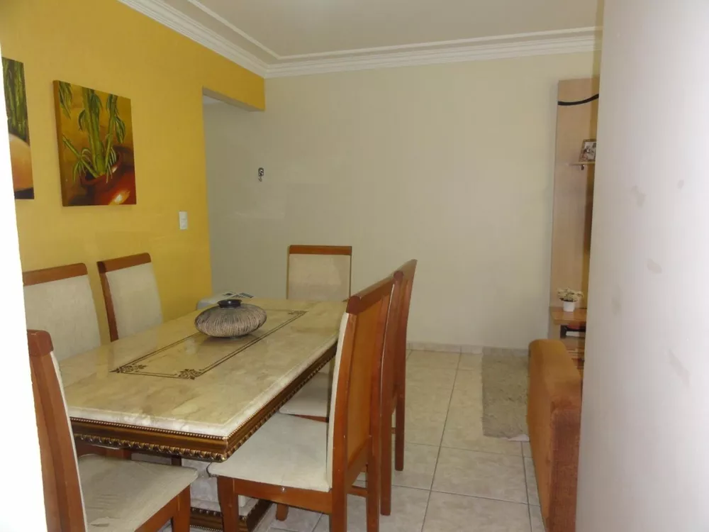 Apartamento à venda com 2 quartos, 62m² - Foto 2