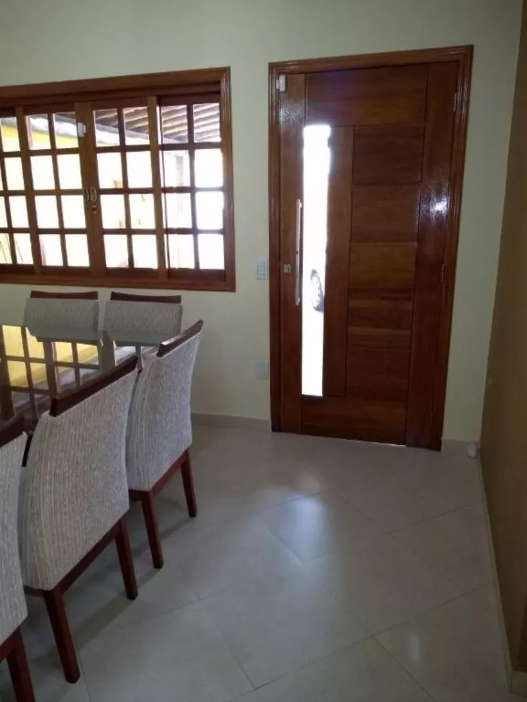 Casa à venda com 3 quartos, 179m² - Foto 3