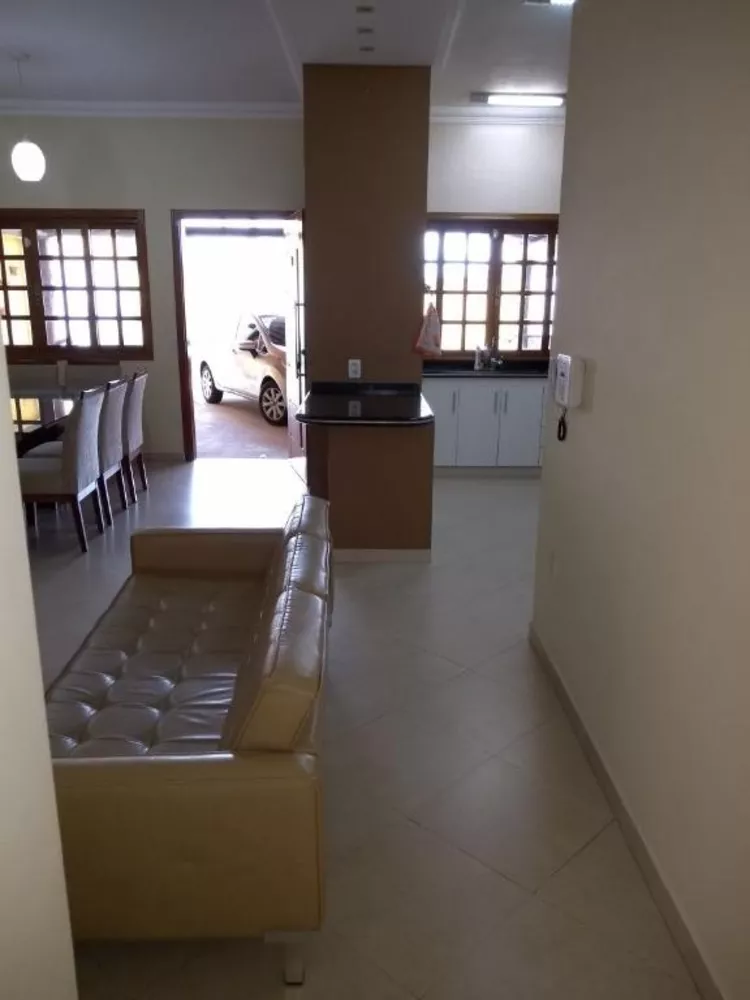 Casa à venda com 3 quartos, 179m² - Foto 5