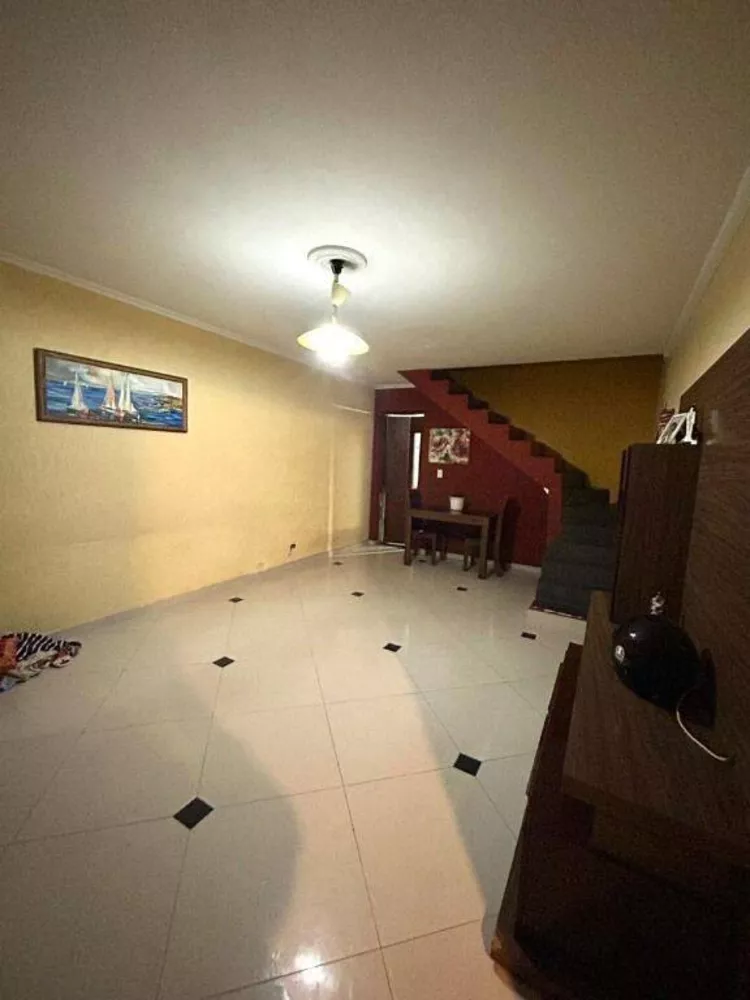 Sobrado para alugar com 2 quartos, 91m² - Foto 1