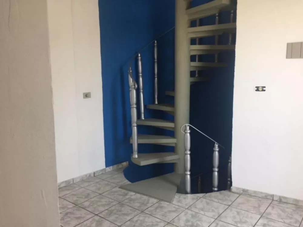 Sobrado à venda com 2 quartos, 60m² - Foto 3