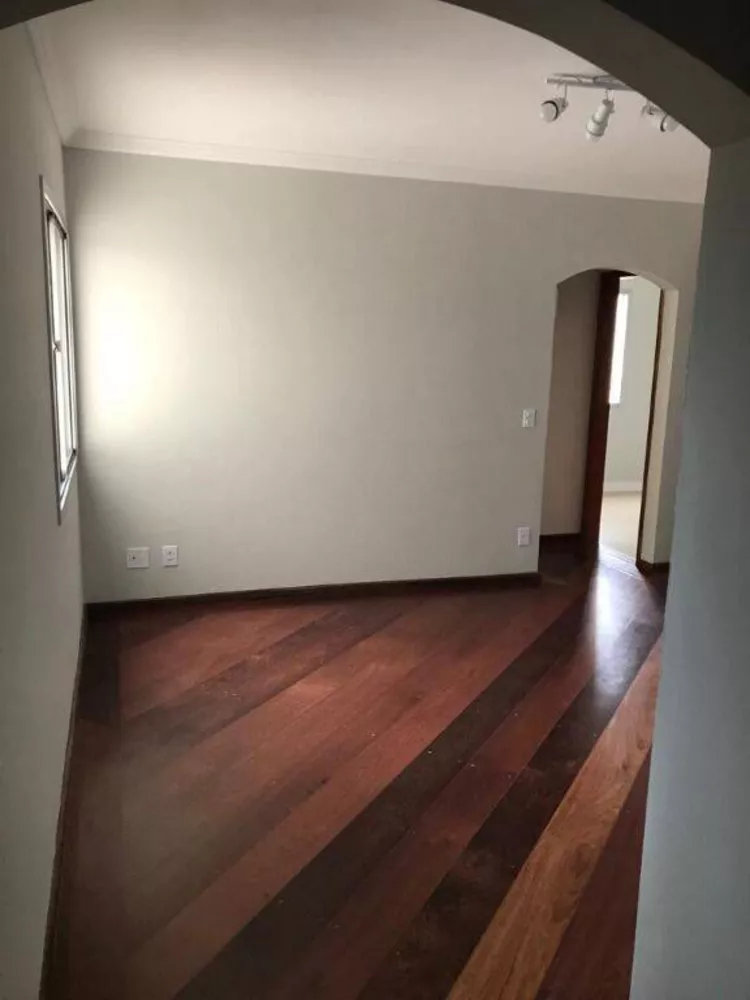 Apartamento à venda com 2 quartos, 55m² - Foto 2