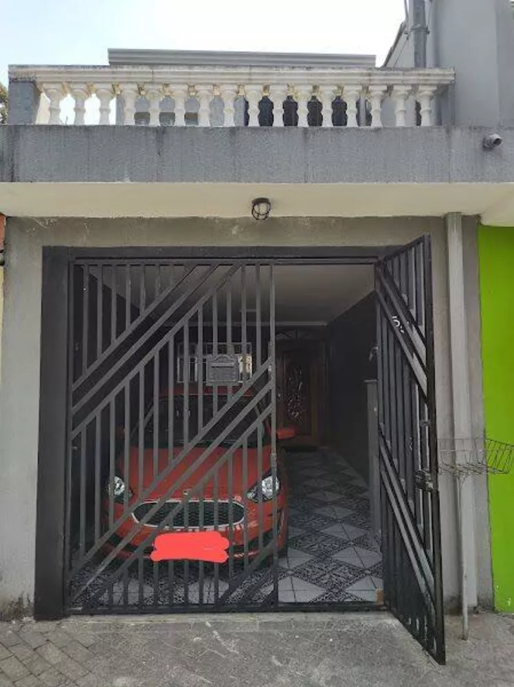 Sobrado à venda com 3 quartos, 200m² - Foto 1