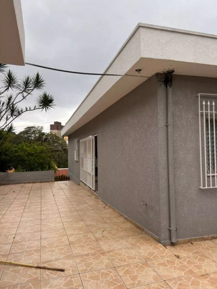 Casa à venda com 3 quartos, 303m² - Foto 2