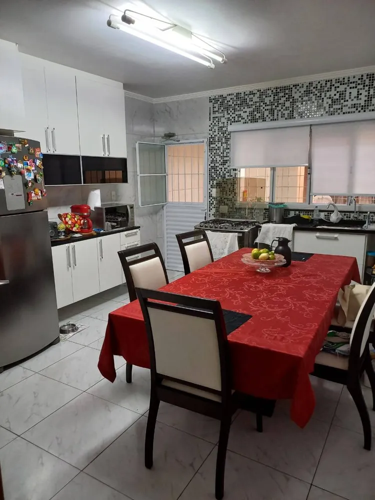 Sobrado, 2 quartos, 250 m² - Foto 1