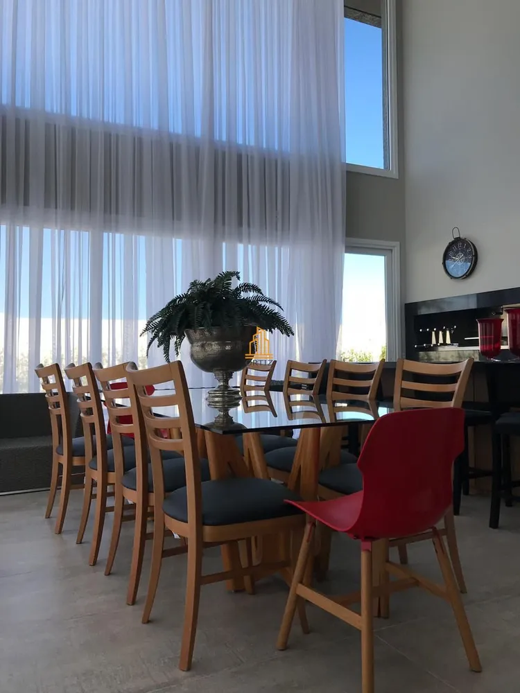 Casa, 4 quartos, 300 m² - Foto 1