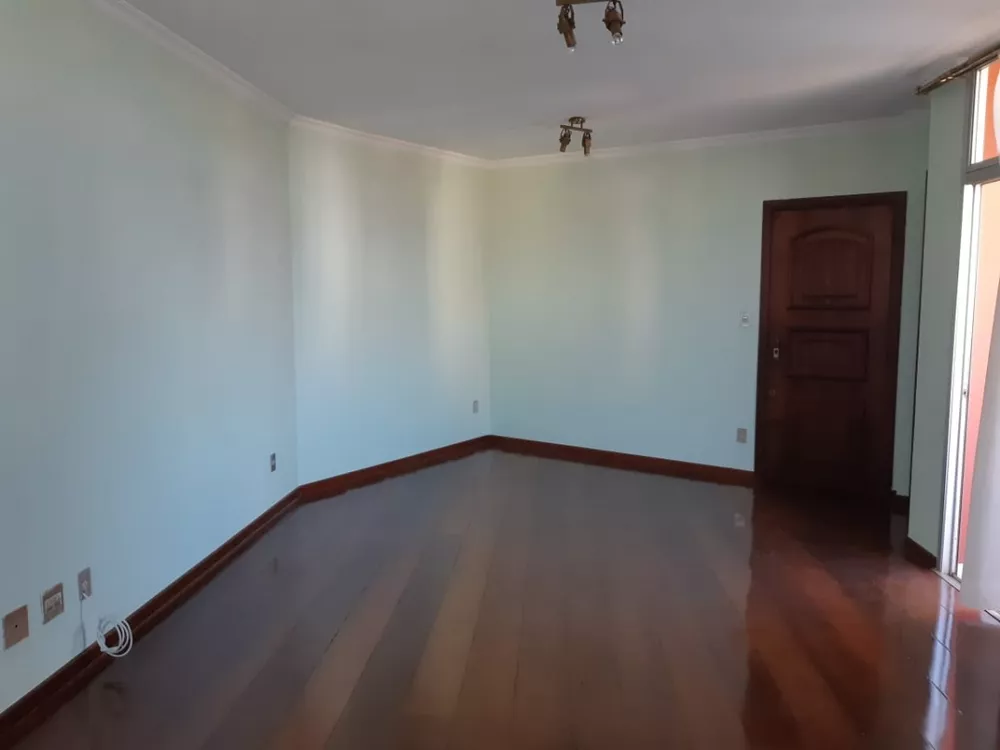 Apartamento à venda com 3 quartos, 148m² - Foto 4