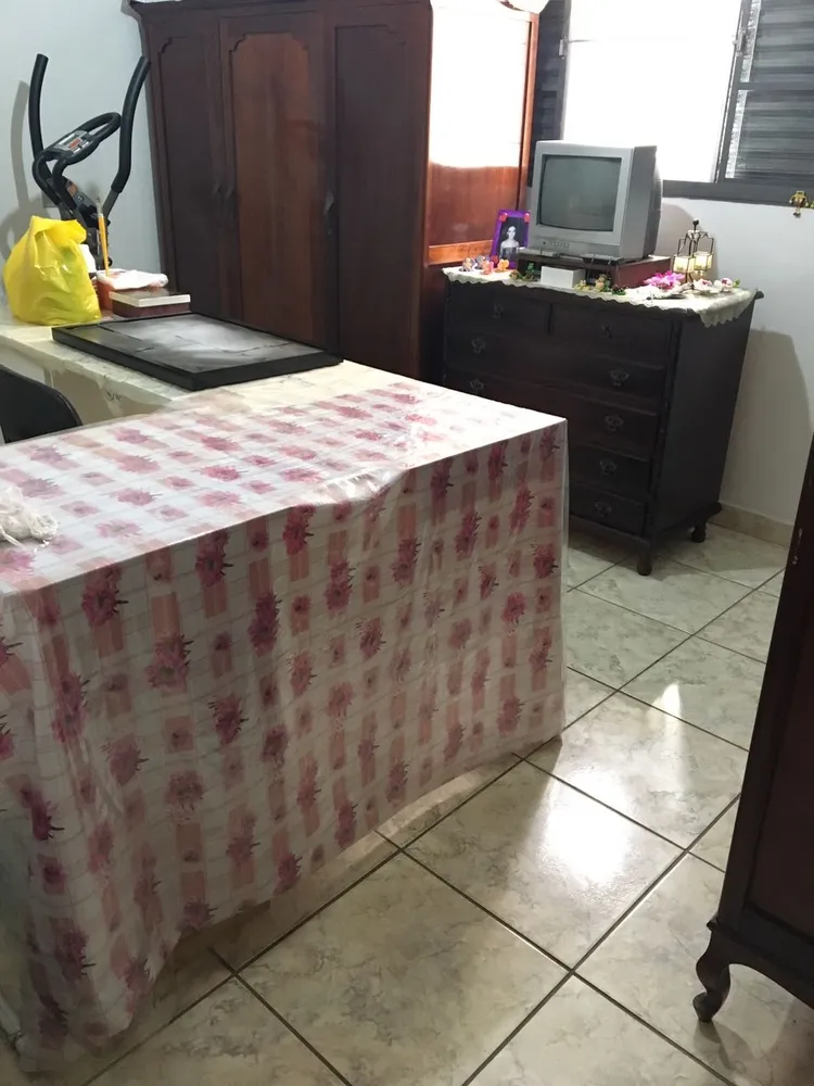 Casa, 4 quartos, 240 m² - Foto 1