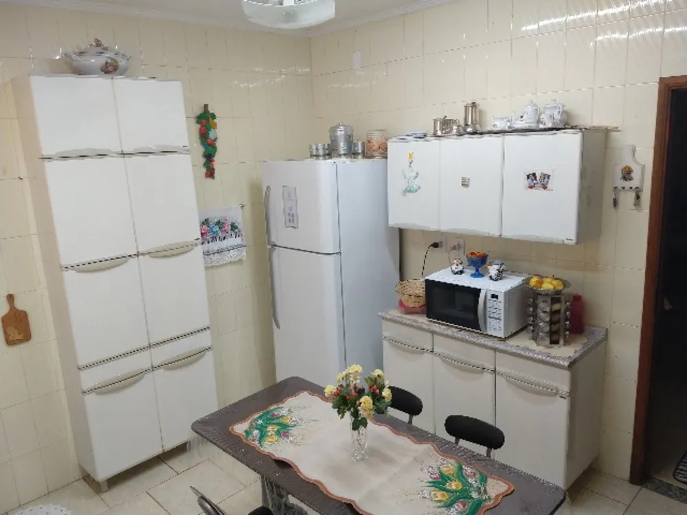 Casa, 3 quartos, 260 m² - Foto 2