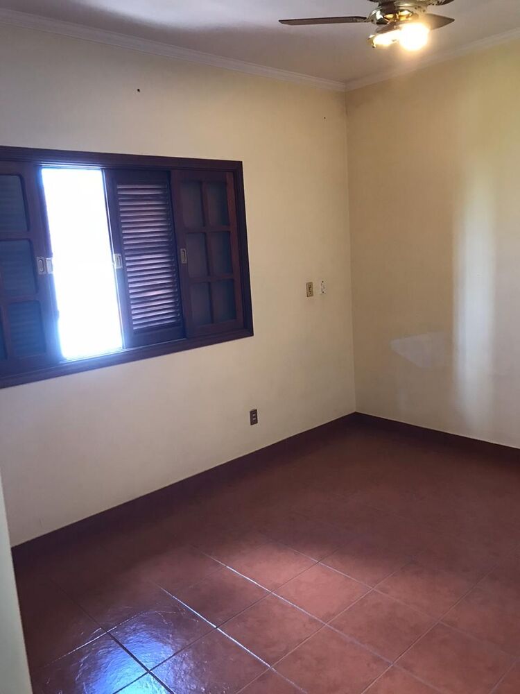 Casa à venda e aluguel com 5 quartos, 250m² - Foto 13