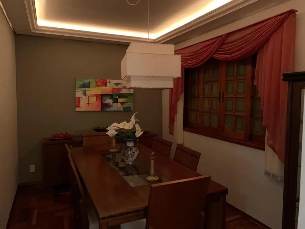 Casa, 5 quartos, 314 m² - Foto 1