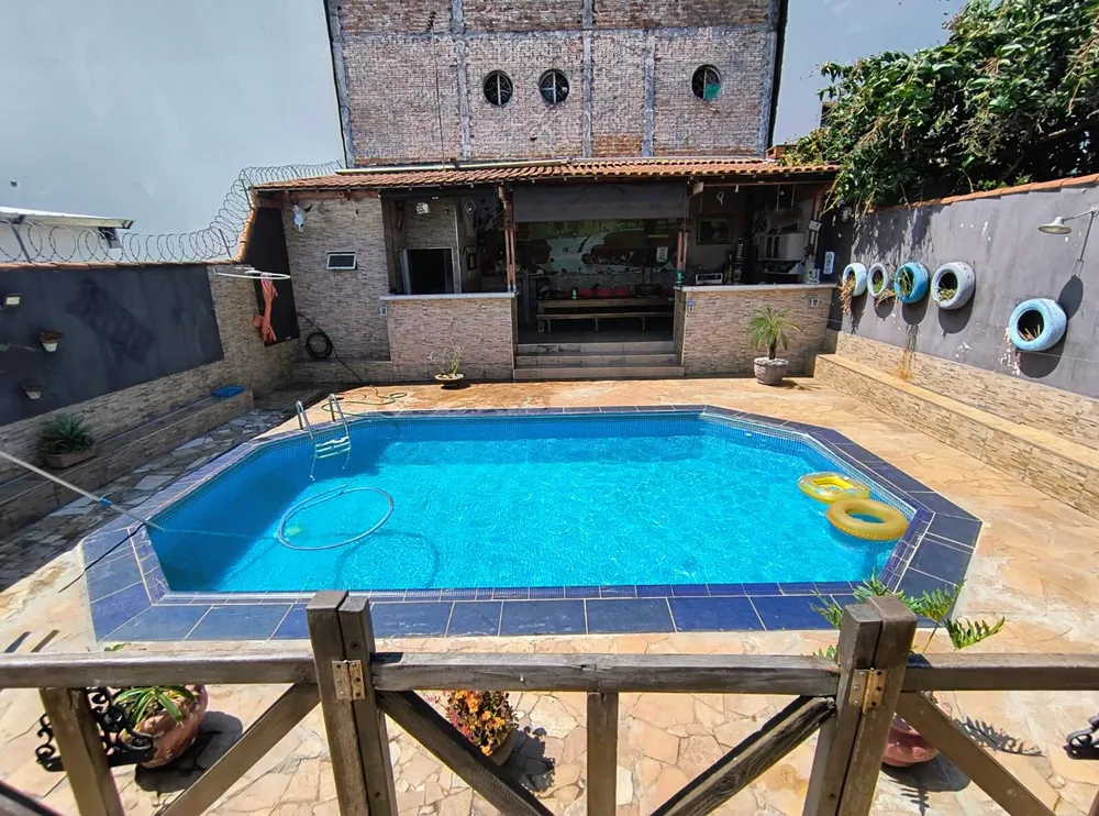 Casa, 3 quartos, 162 m² - Foto 1