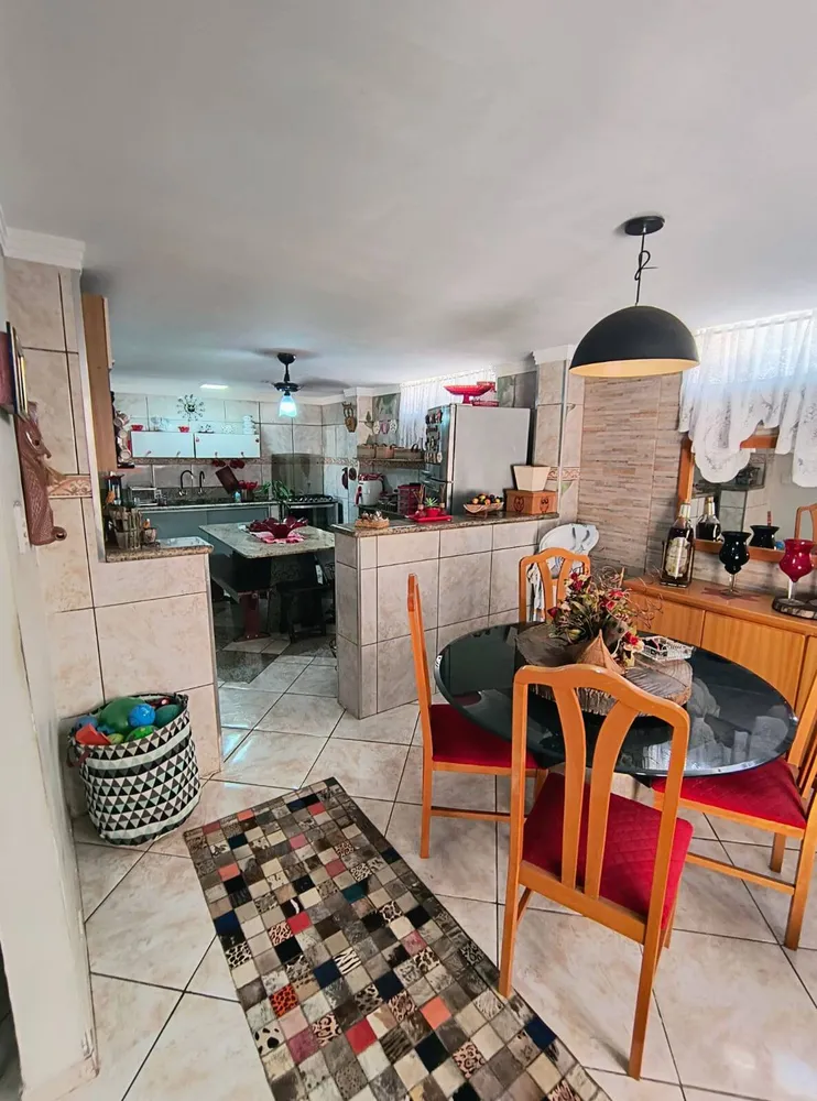 Casa, 3 quartos, 162 m² - Foto 3