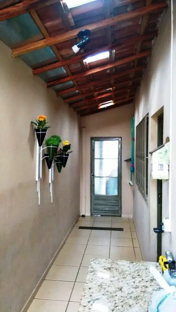 Casa à venda com 3 quartos, 141m² - Foto 4