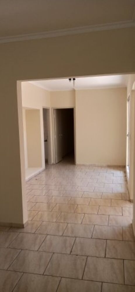 Casa para alugar com 3 quartos, 183m² - Foto 2