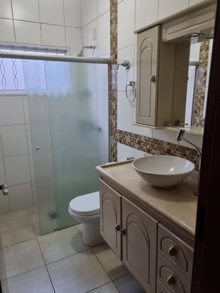Casa, 3 quartos, 191 m² - Foto 2