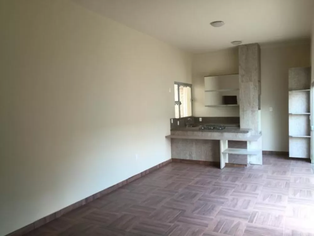 Casa à venda com 3 quartos, 170m² - Foto 3