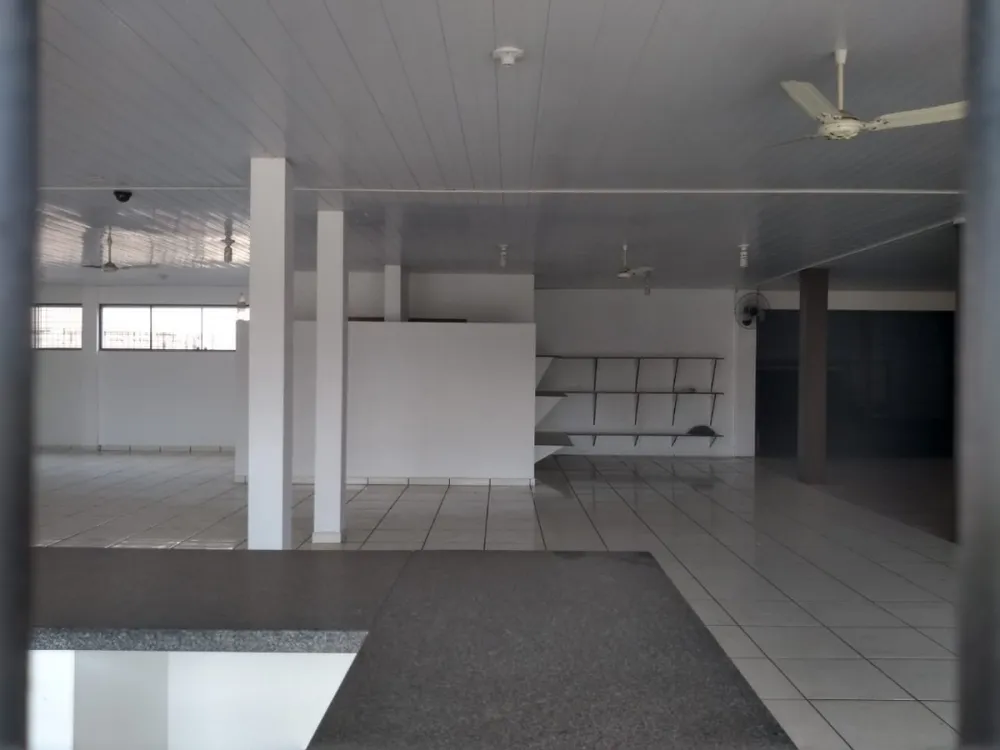 Prédio Inteiro - Foto 1