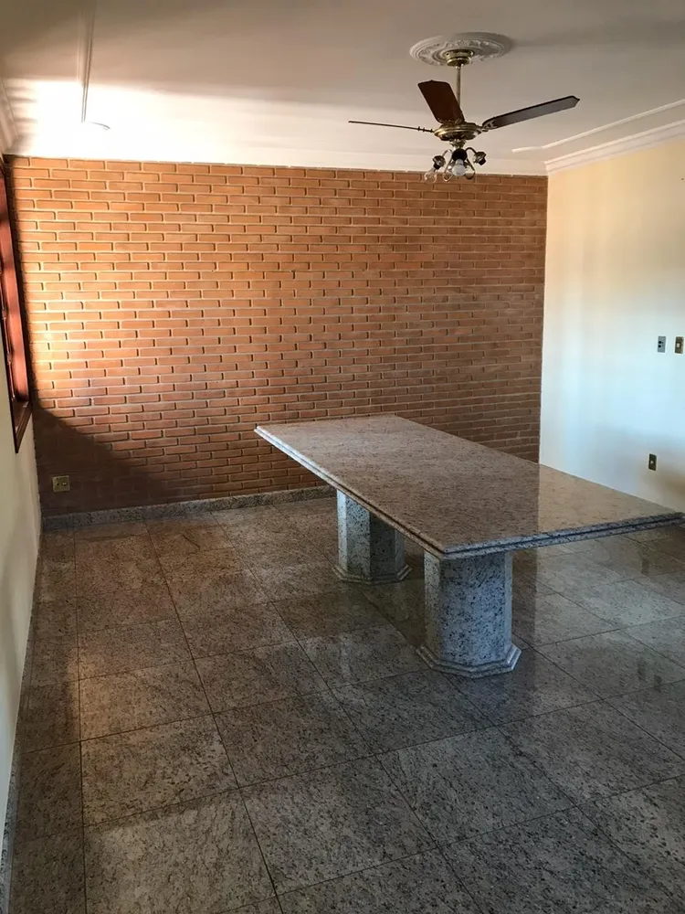 Casa, 5 quartos, 250 m² - Foto 13