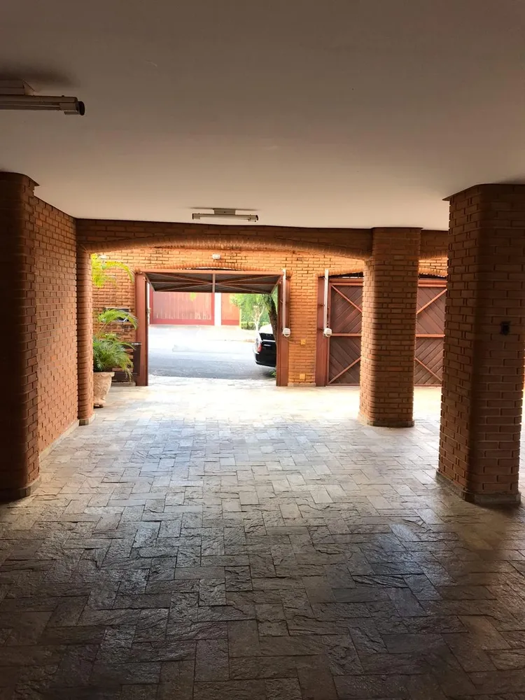 Casa, 5 quartos, 250 m² - Foto 1