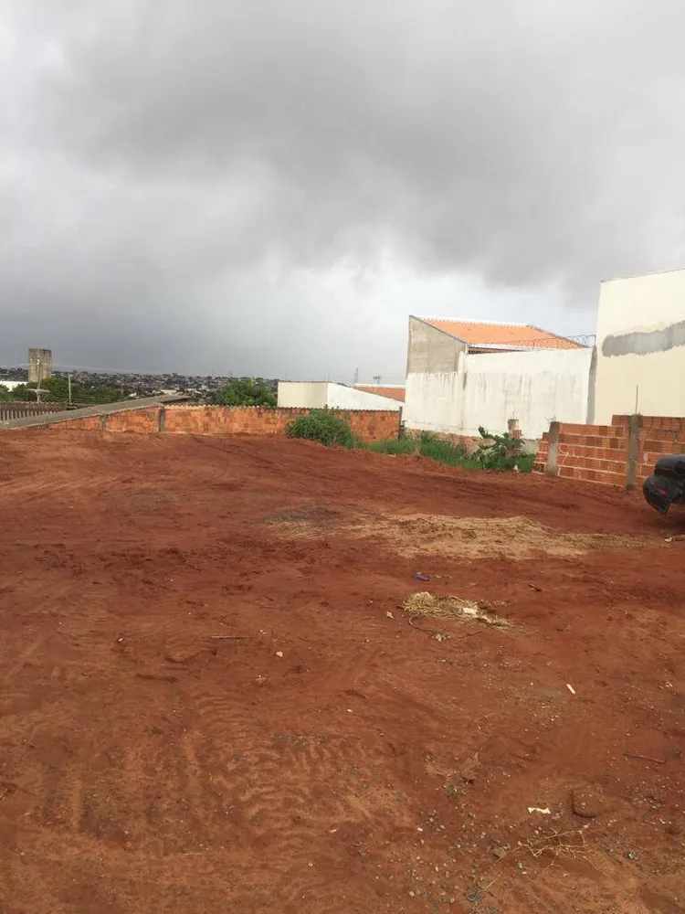 Terreno, 180 m² - Foto 1