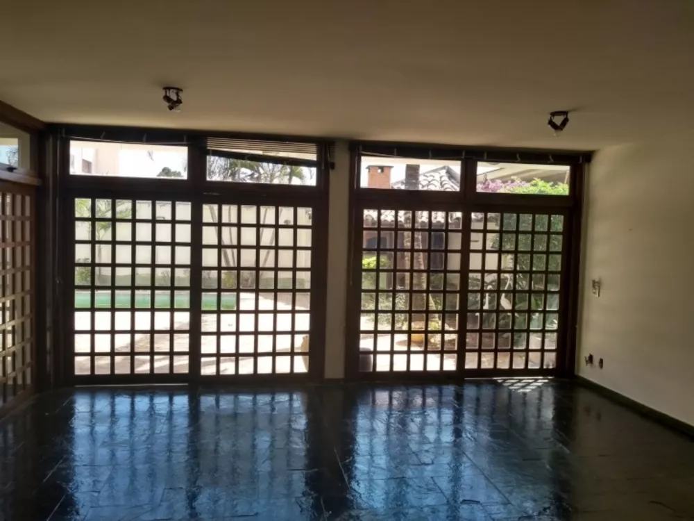 Casa à venda com 4 quartos, 450m² - Foto 1