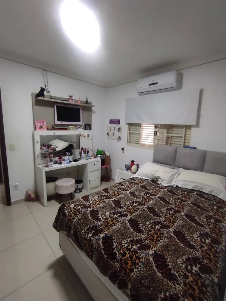 Casa, 3 quartos, 220 m² - Foto 3