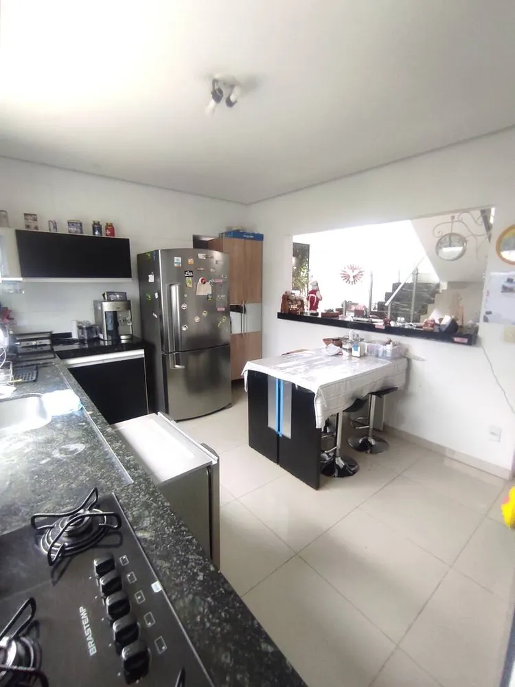 Casa, 3 quartos, 220 m² - Foto 9