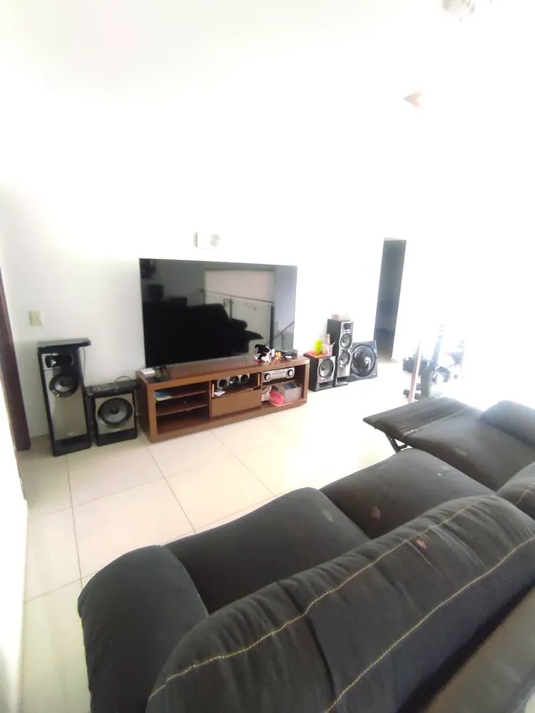 Casa, 3 quartos, 220 m² - Foto 6