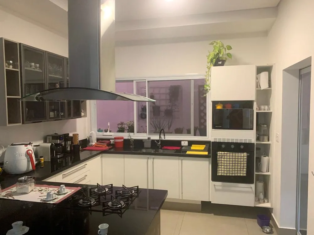 Casa, 4 quartos, 320 m² - Foto 1