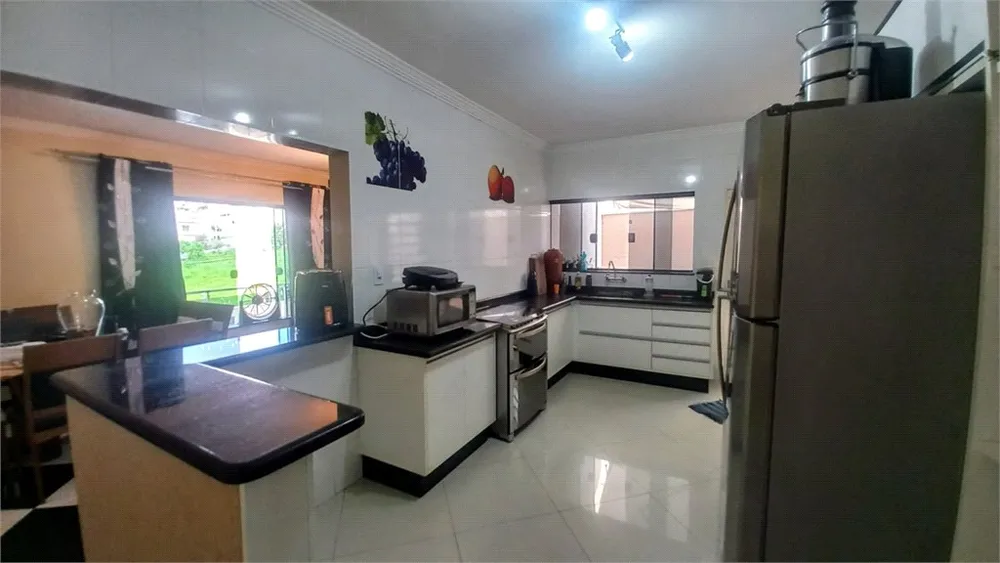 Casa, 3 quartos, 163 m² - Foto 2