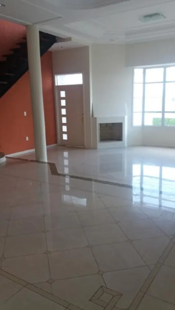 Casa, 3 quartos, 300 m² - Foto 1