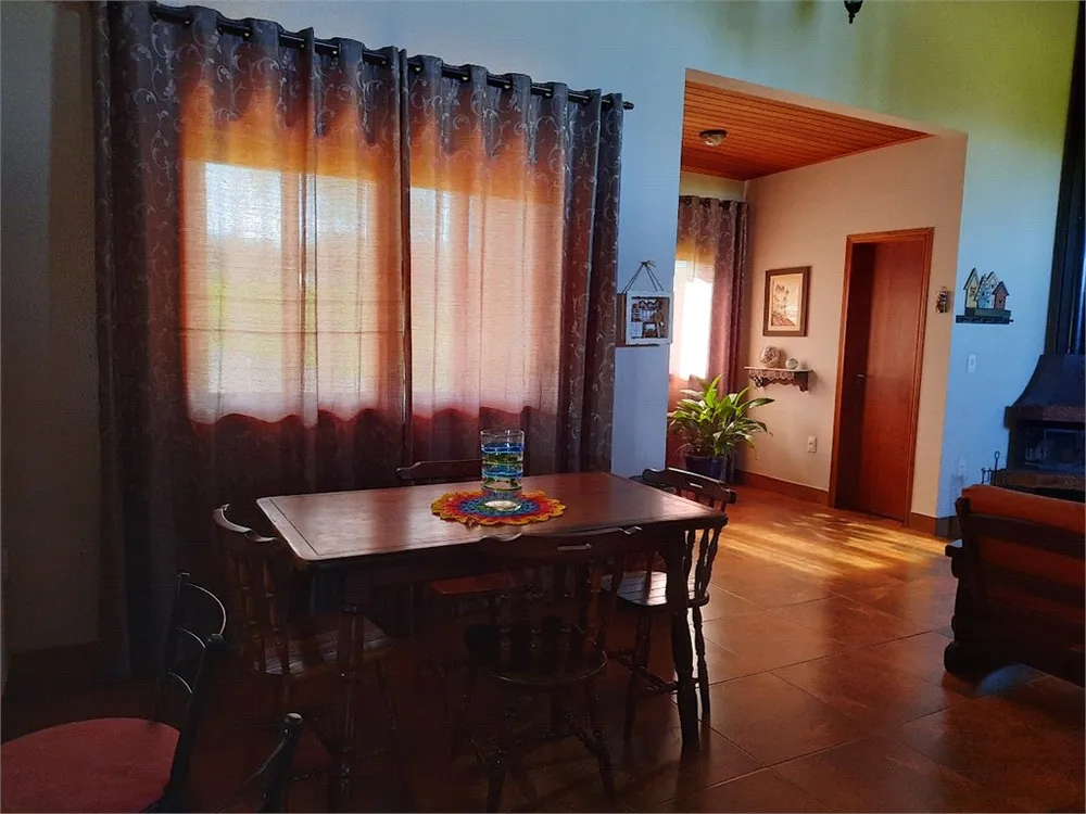 Casa, 3 quartos, 270 m² - Foto 2