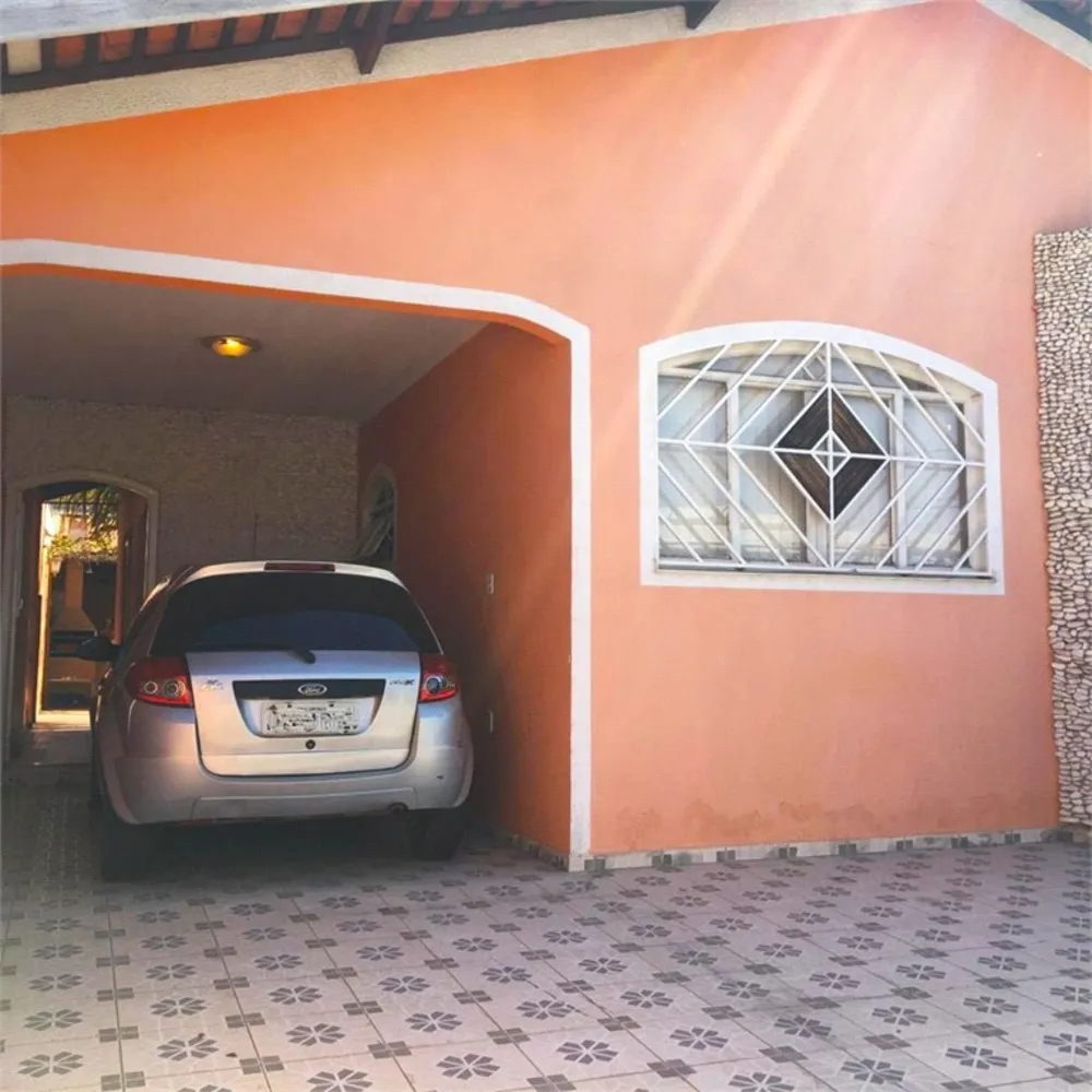 Casa, 3 quartos, 200 m² - Foto 1