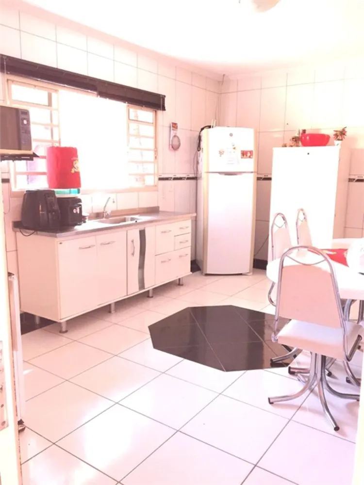 Casa, 3 quartos, 200 m² - Foto 4