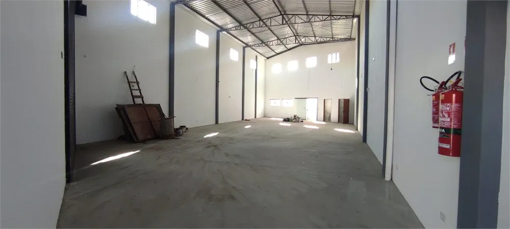 Depósito-Galpão, 240 m² - Foto 1