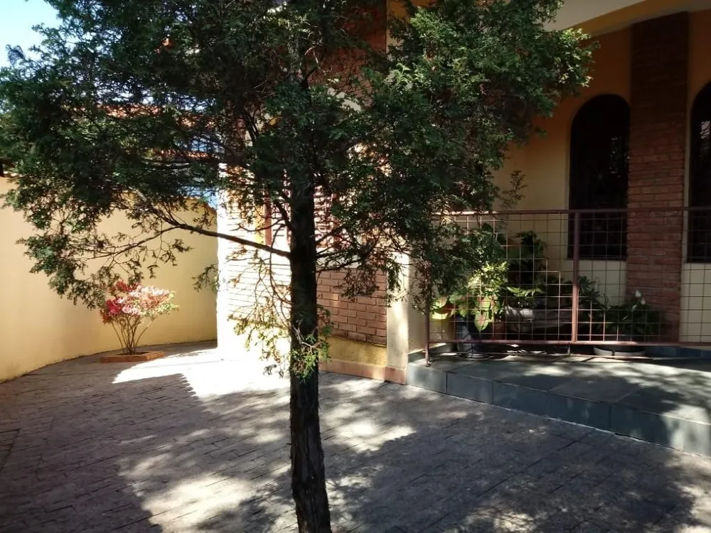 Casa, 8 quartos, 352 m² - Foto 1