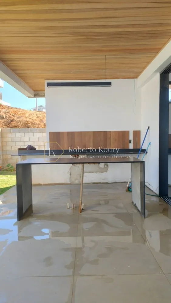 Casa, 3 quartos, 1047 m² - Foto 2