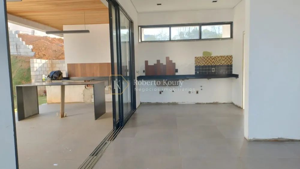 Casa, 3 quartos, 1047 m² - Foto 4