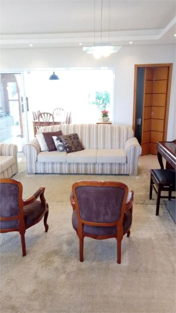 Casa, 3 quartos, 224 m² - Foto 1