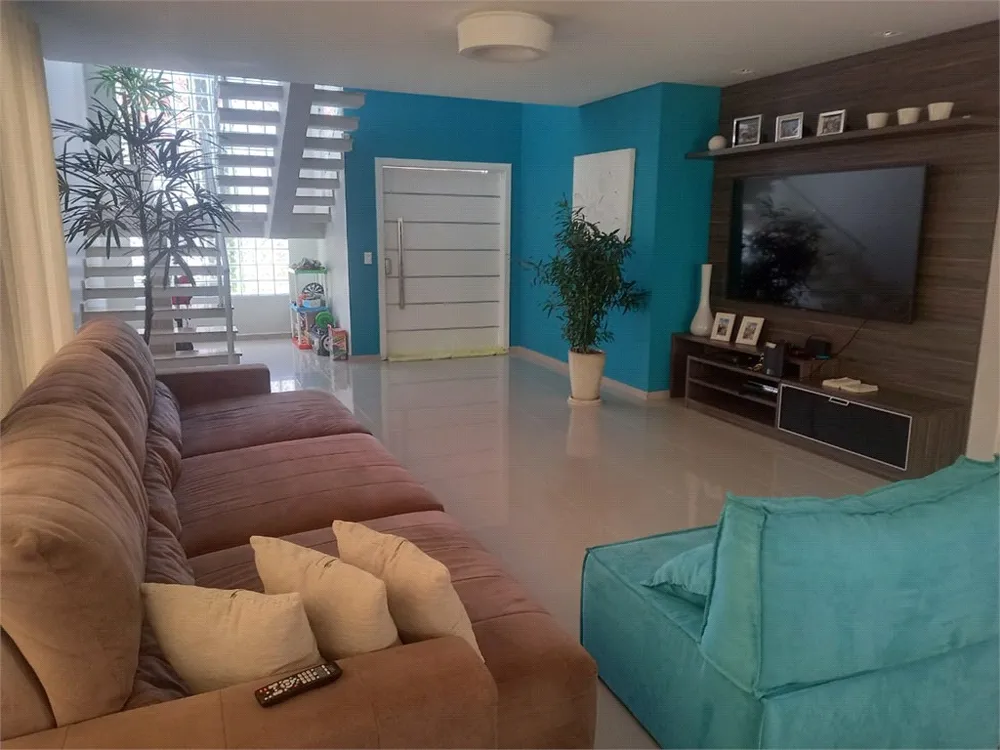 Casa, 3 quartos, 290 m² - Foto 1