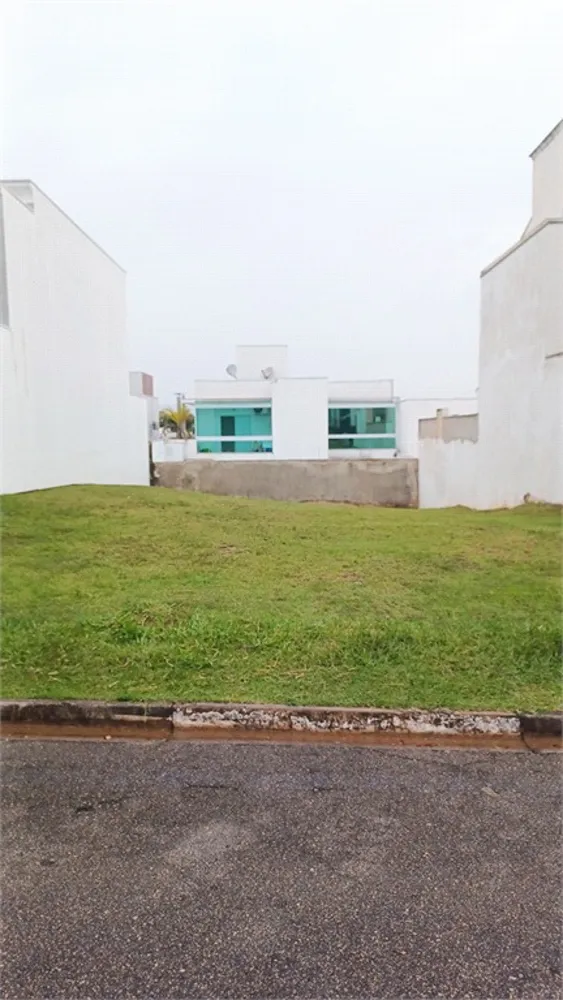Loteamento e Condomínio, 300 m² - Foto 1