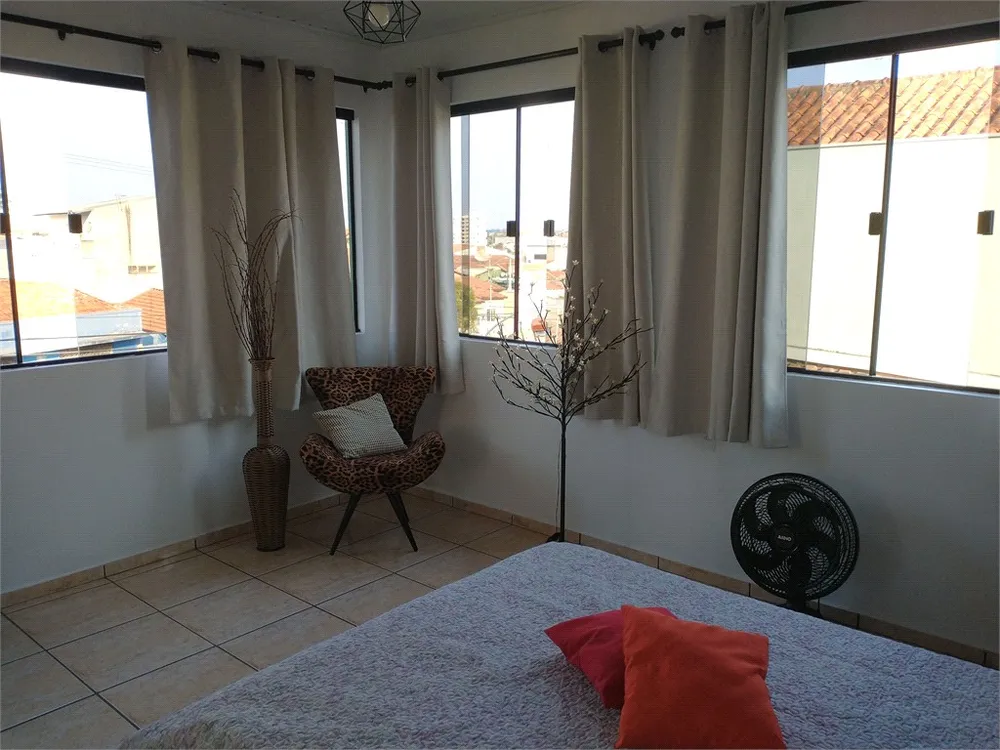 Casa, 5 quartos, 176 m² - Foto 1