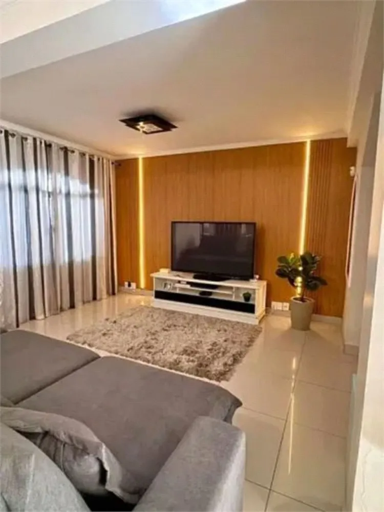 Casa, 3 quartos, 195 m² - Foto 1