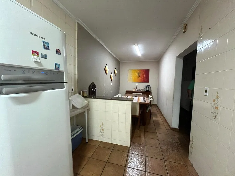 Casa, 3 quartos, 215 m² - Foto 2