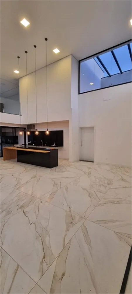 Casa, 3 quartos, 326 m² - Foto 1