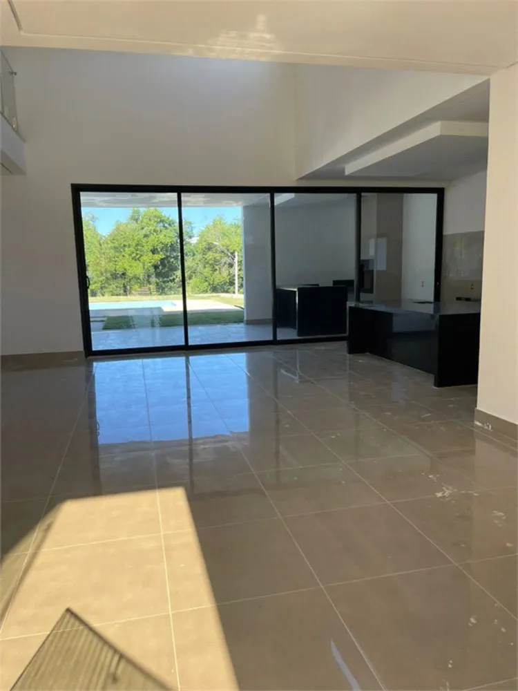 Loteamento e Condomínio, 1300 m² - Foto 1