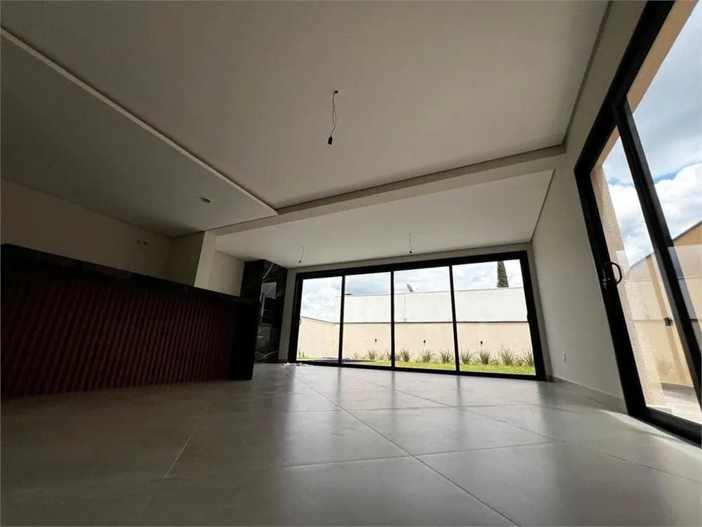 Casa, 3 quartos, 211 m² - Foto 2