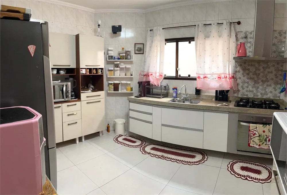 Casa, 3 quartos, 302 m² - Foto 1